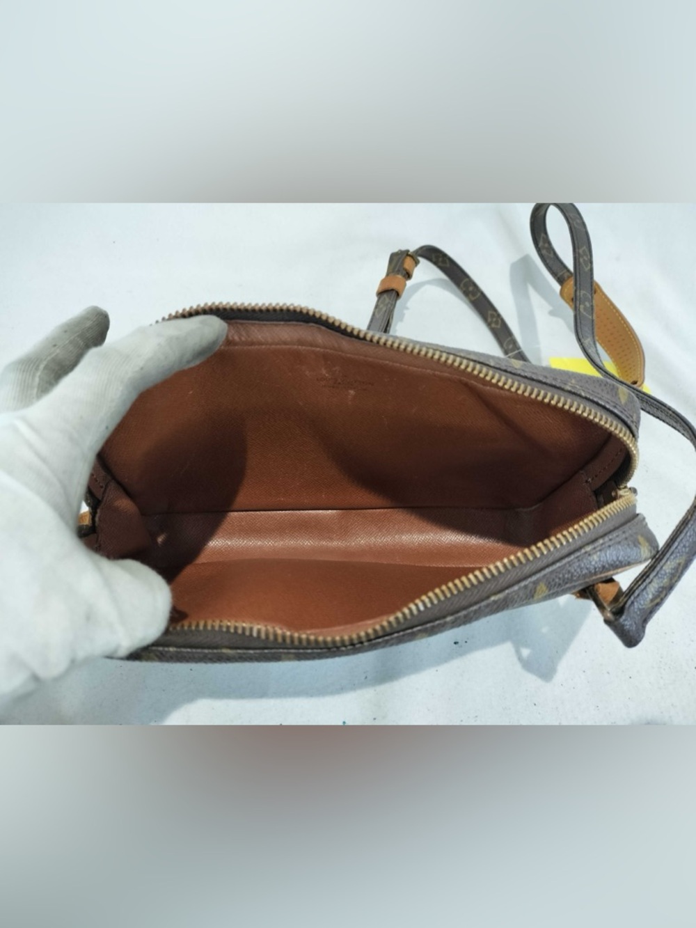 Louis Vuitton Monogram Pochette Marley Bandoulière (Vintage) - Picture 10 of 13
